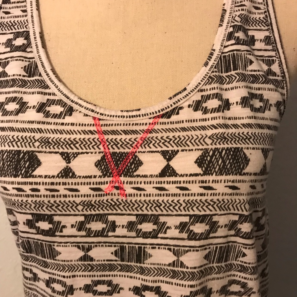 Mossimo Target Tank Top - Picture 2 of 5